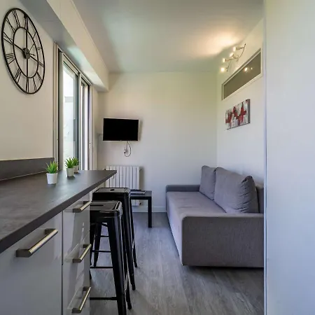 Studio Biarritz, 1 Pièce, 4 Personnes - Fr-1-3-465 Appartement
