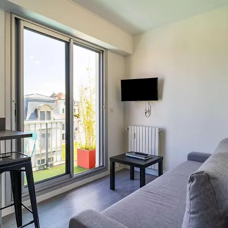 Renove Avec Balcon, Quartier Saint Charles, A 800m De La Du Miramar - Fr-1-3-465 Lejlighed Biarritz